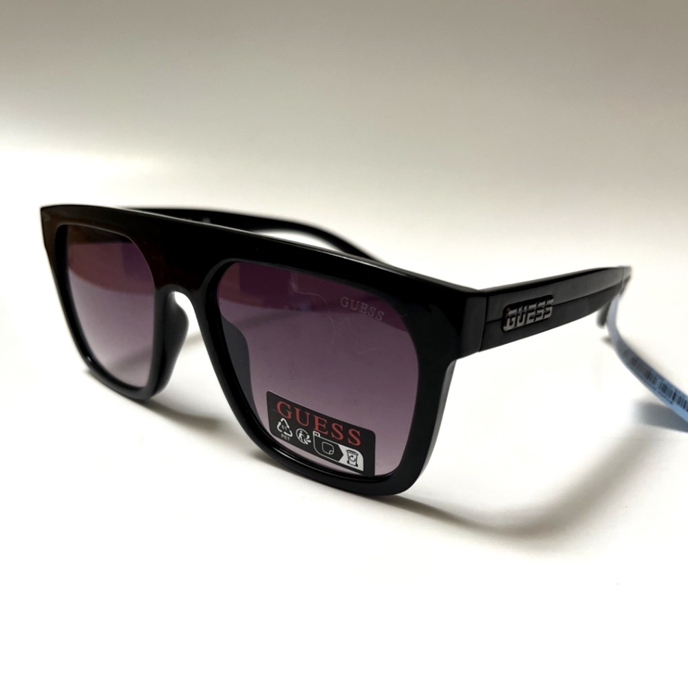 NWT Original GUESS Square Sunglasses Black Gray Classic Mens GO00068